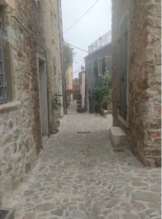 La Casetta Di Luni Nicola